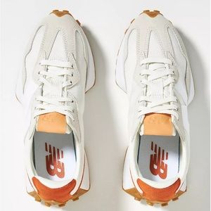 New Balance 327 Sneakers
